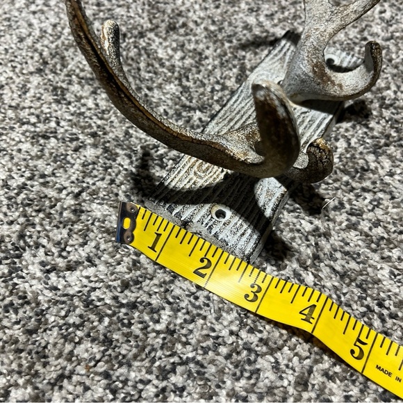 Rustic 4-Point Deer Antler Cast Iron Wall Hook, Rustic Home Decor Heavy - Picture 6 of 8